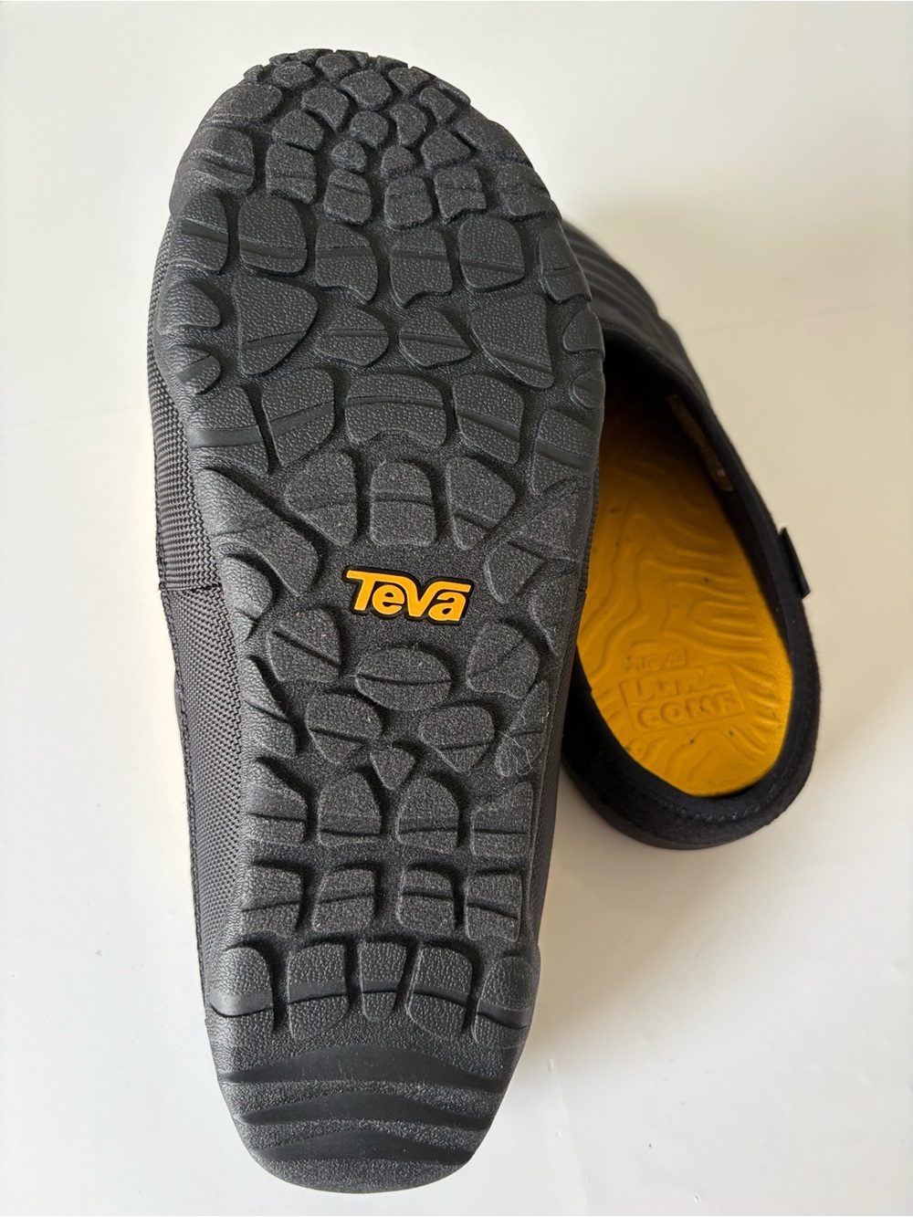 Teva ReEmber Moc Black Slip On Shoes Men’s 6 Women’s 8 Quilted - Picture 8 of 8
